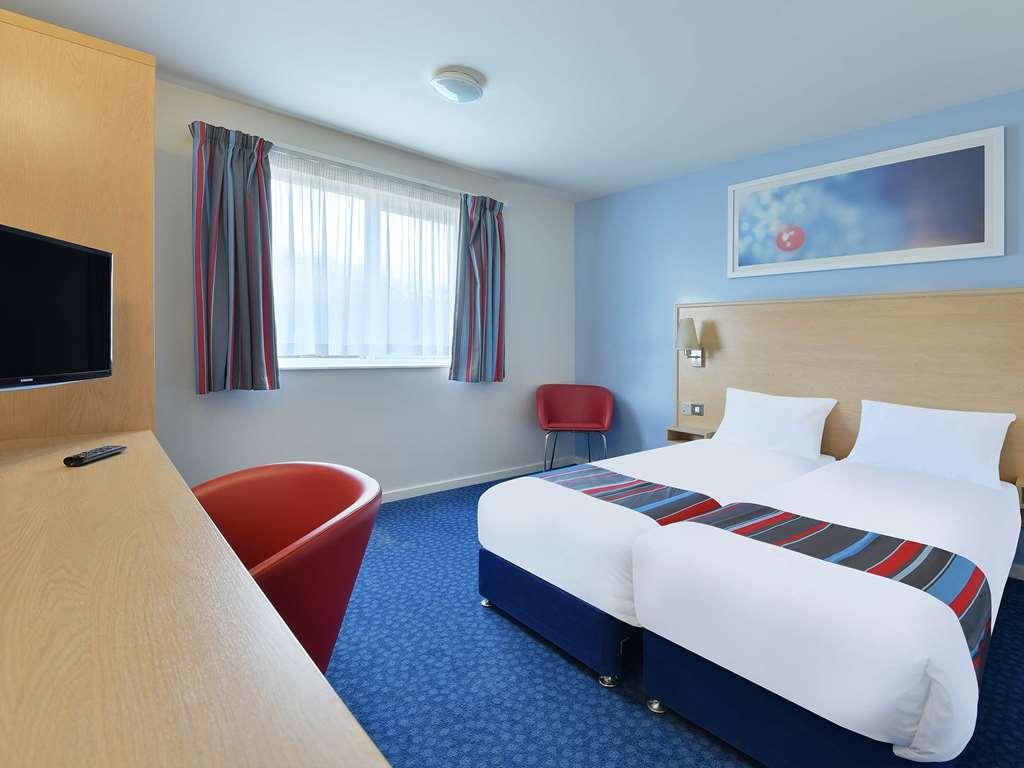 Travelodge Alton Four Marks Zimmer foto