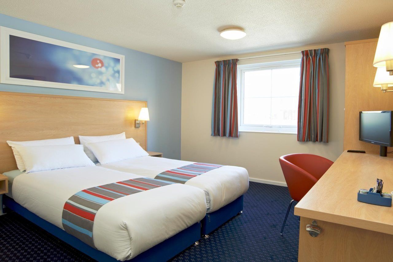 Travelodge Alton Four Marks Exterior foto
